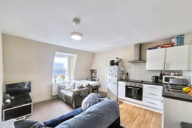 2 bed house, 7 Seaton Avenue, Mutley, Plymouth, PL46QJ - Image 1